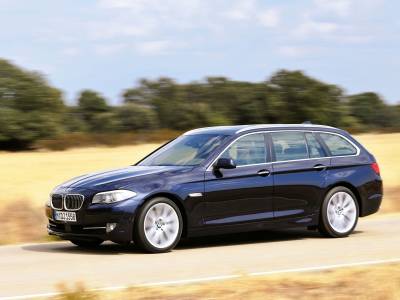 BMW-5-series-Touring-2010