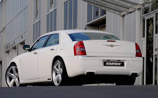 Chrysler 300C blond