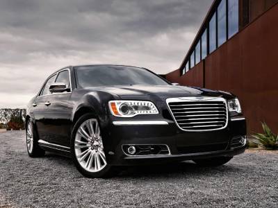 Chrysler-300C-new-2011