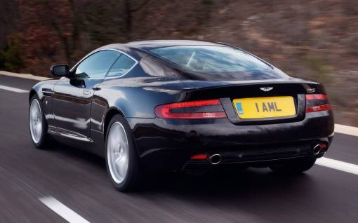 Aston-Martin DB9 на трассе
