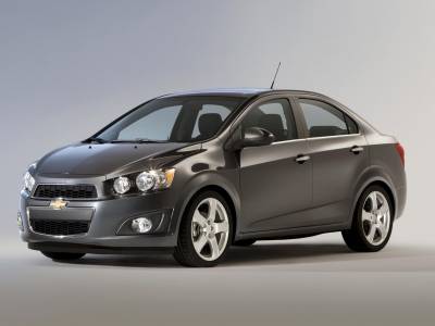 Chevrolet-Aveo-Sonic-Sedan-2012
