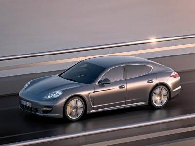 Porsche-Panamera-Turbo-S-2012