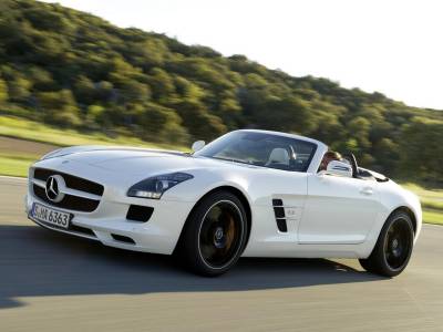 Mercedes-Benz-SLS-AMG-Roadster