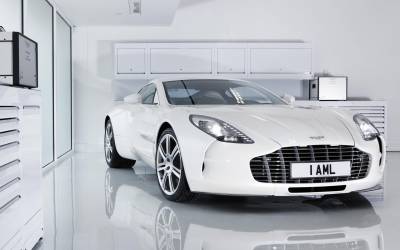 Aston martin one-77