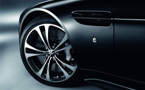 Aston martin carbon-blck