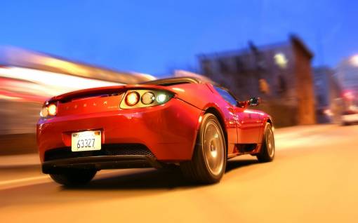 Tesla roadste на высокой скорости
