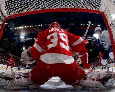 D.HASEK DETR RED WIN
