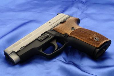 SIG-Sauer P229 SAS