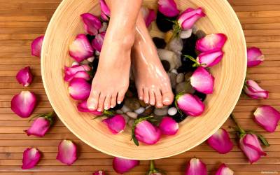 Ноги в тазике