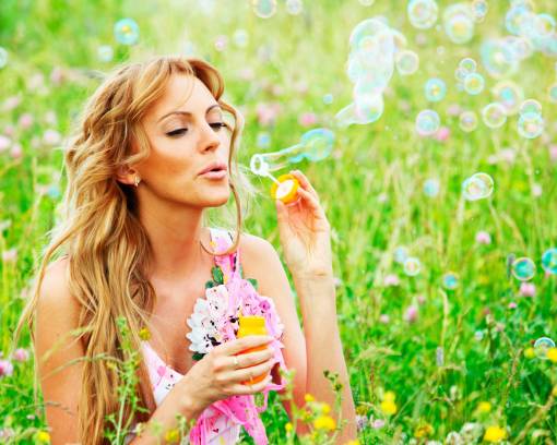 С мыльными пузырями