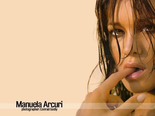 Manuela Arcuri