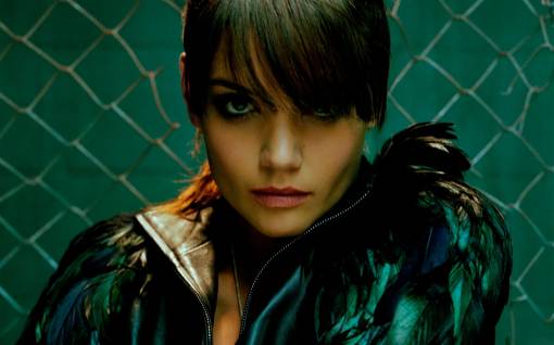 Katie Holmes у сетки