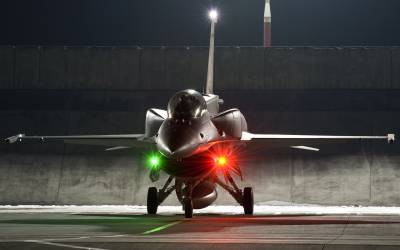 f-16