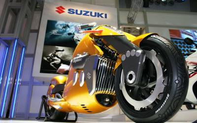 SUZUKI